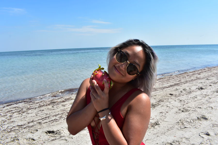 happy_white_dragonfruit_miamifruit_900x